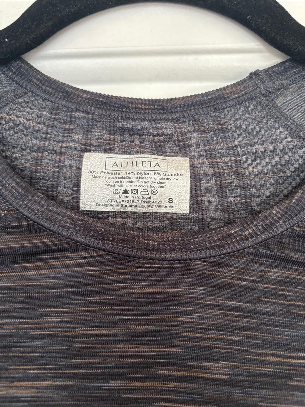 Athleta Speedlight Seamless Tee in Heathered Black, size S - Picture 3 of 3